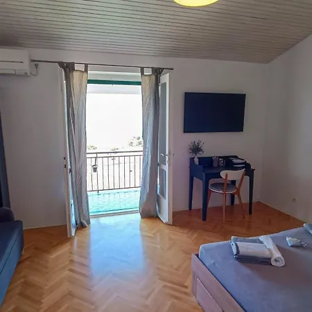 Apartman Mirna *