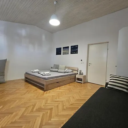 Apartman Mirna *