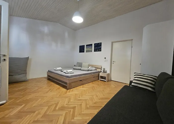 Apartman Mirna *