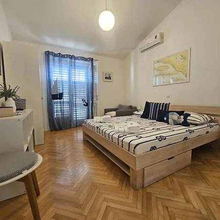 Apartamento Mirna *